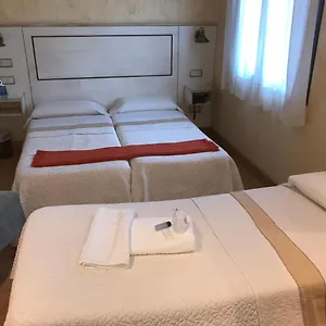 Отель Castillo De Javier