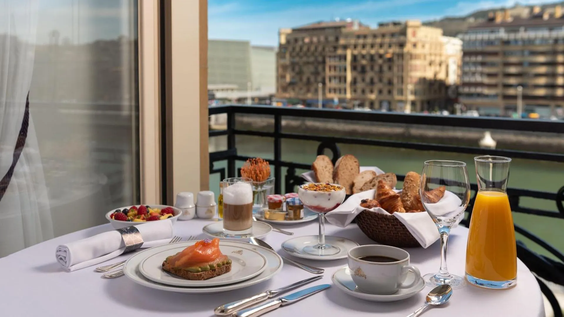 Hotel Maria Cristina, A Luxury Collection Hotel, Сан-Себастьян